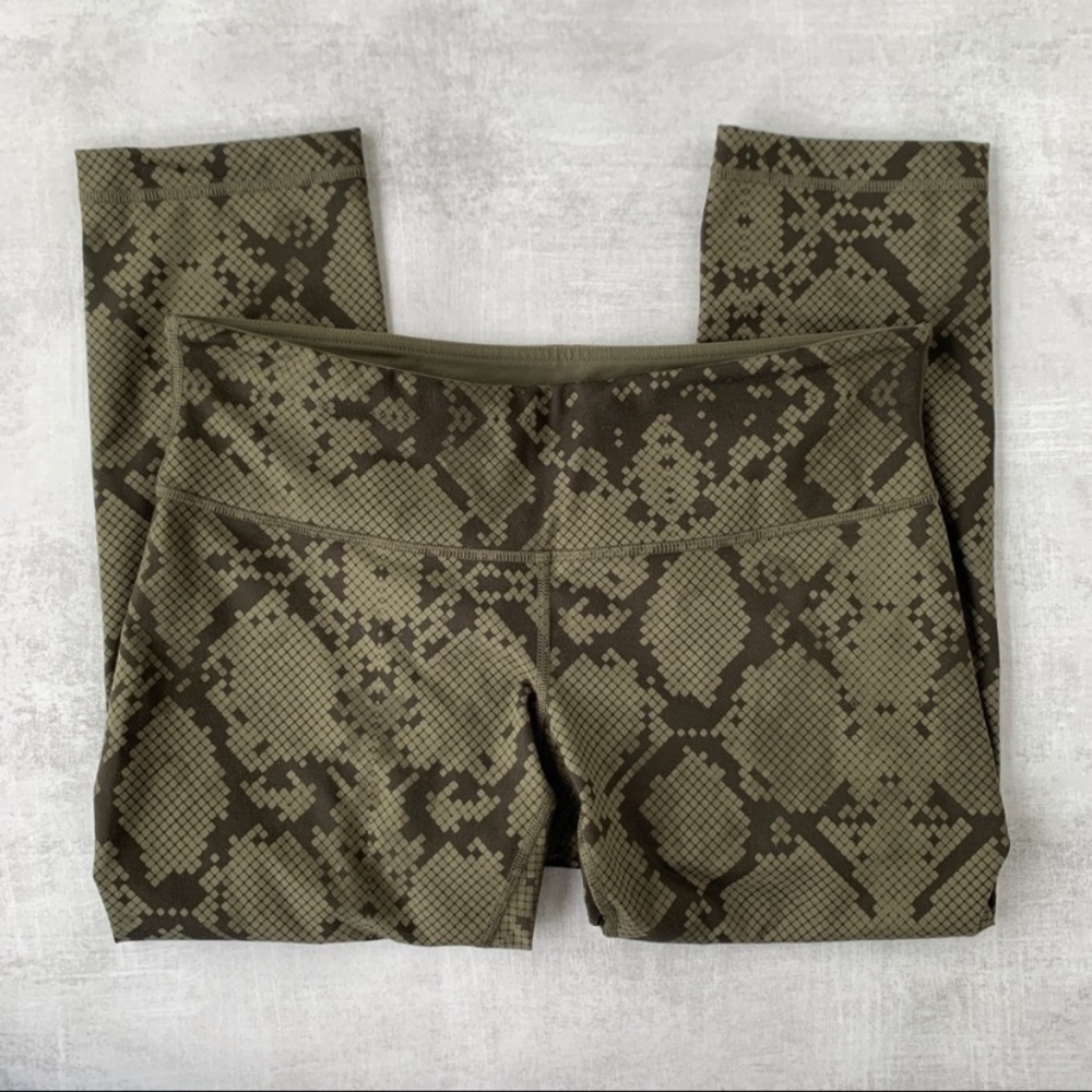 Lululemon Ziggy Snake Wunder Under Crop III